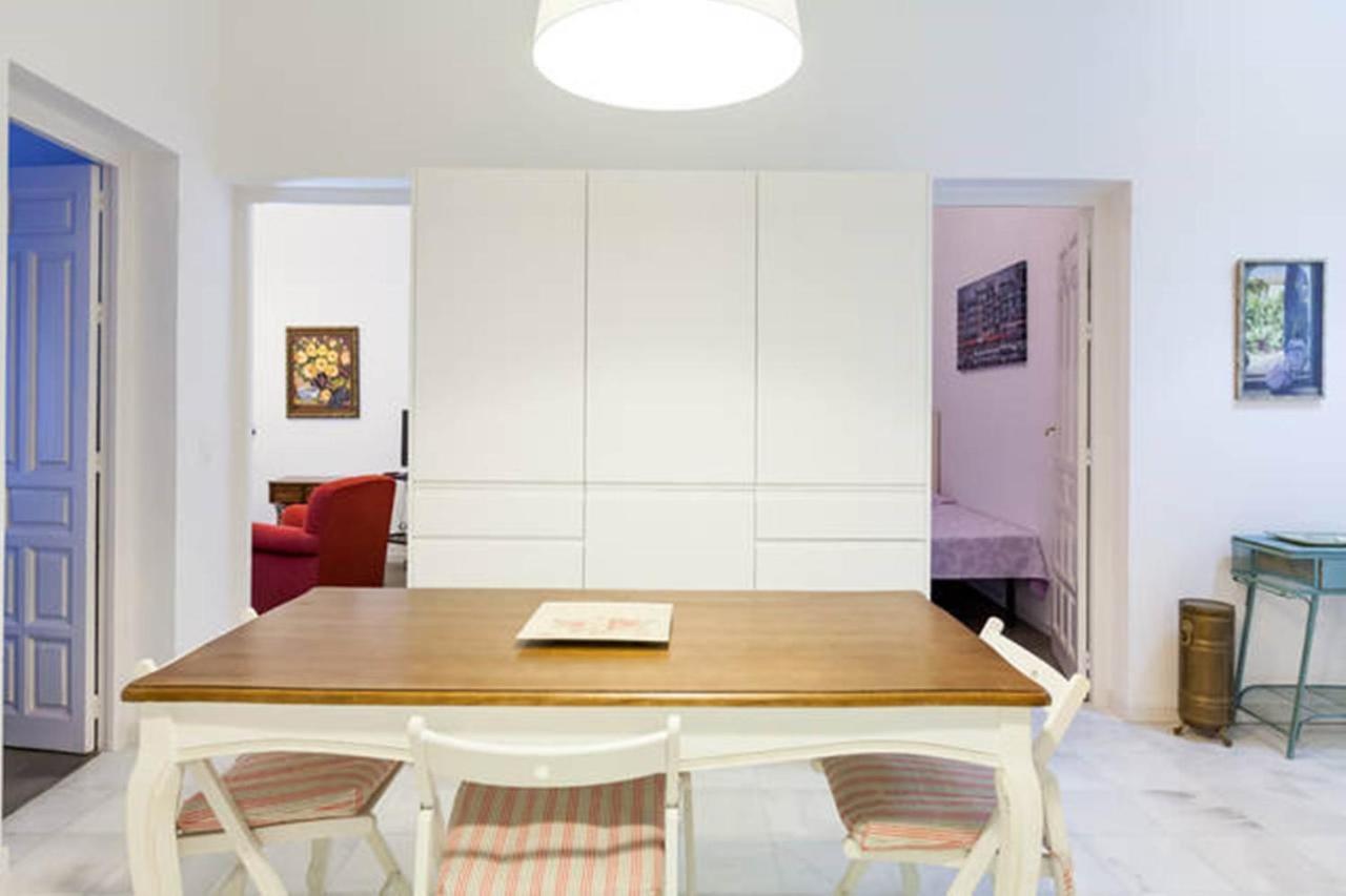 Apartamentos Rg Arenal Sevilla Szoba fotó