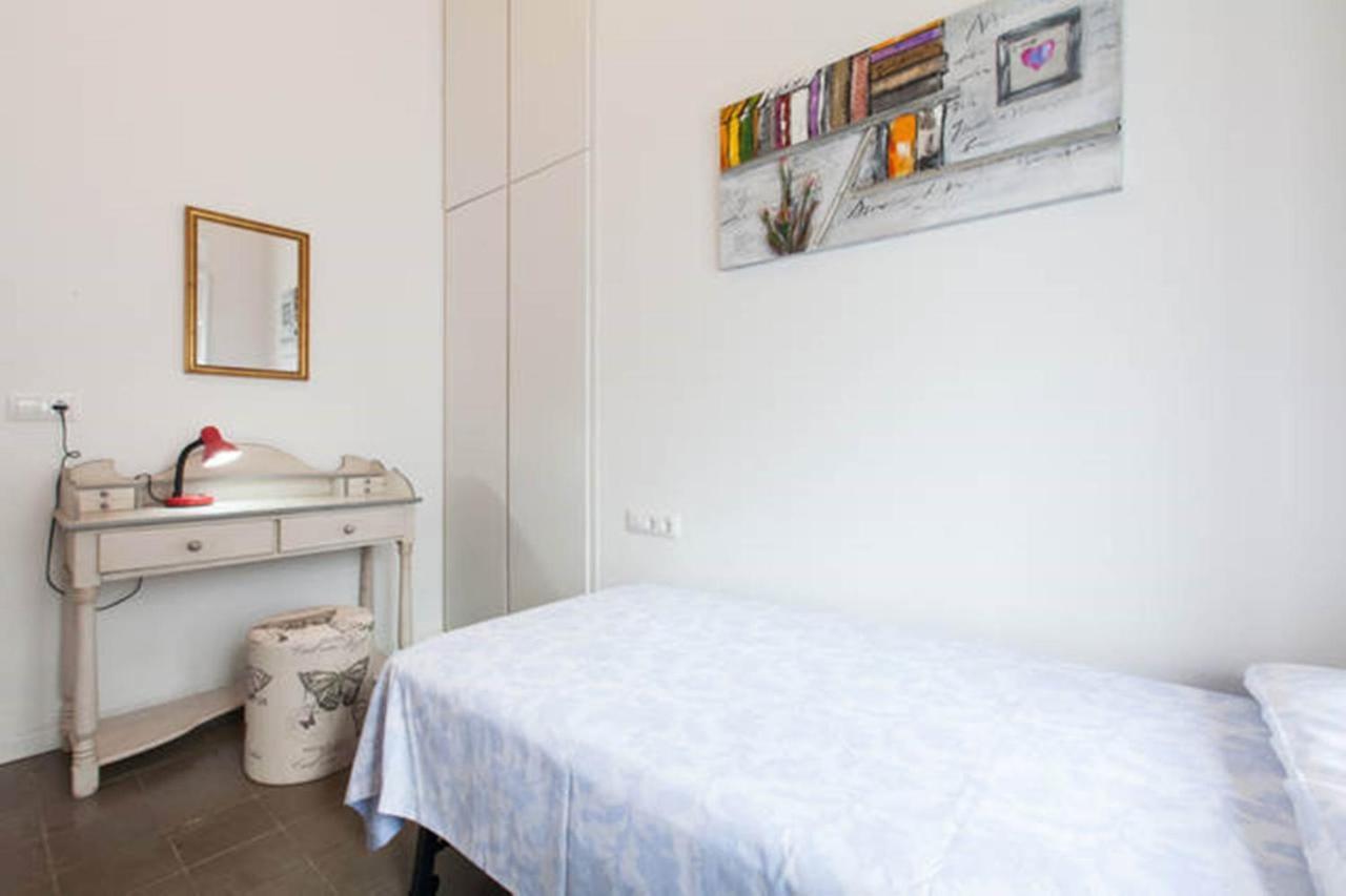 Apartamentos Rg Arenal Sevilla Szoba fotó