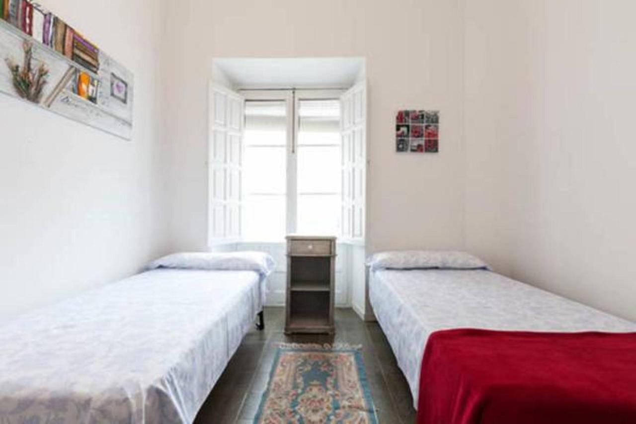 Apartamentos Rg Arenal Sevilla Szoba fotó