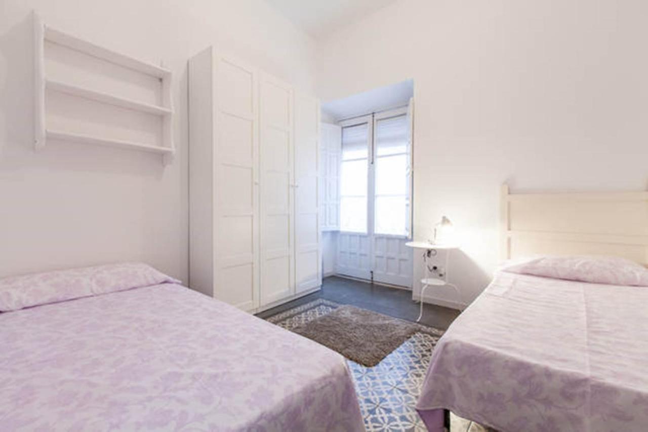 Apartamentos Rg Arenal Sevilla Szoba fotó