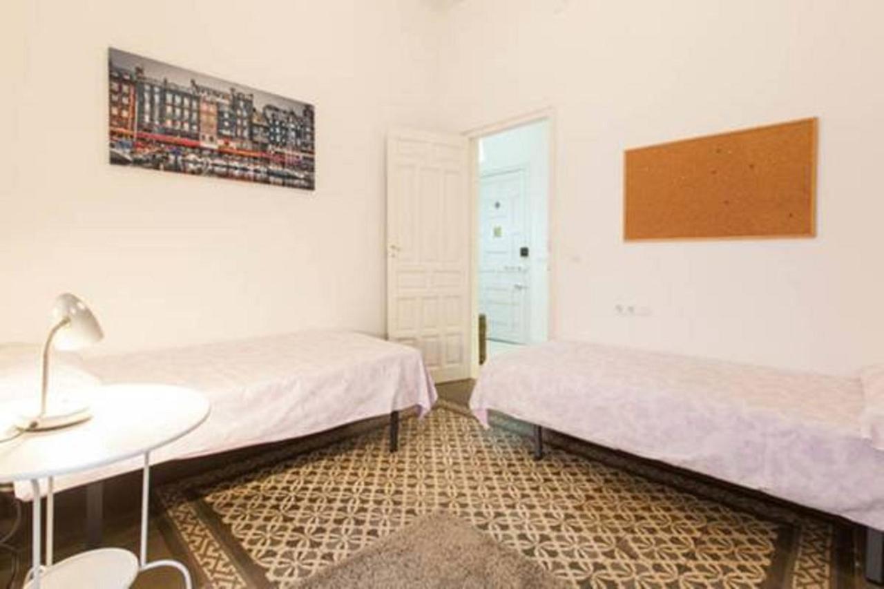 Apartamentos Rg Arenal Sevilla Szoba fotó