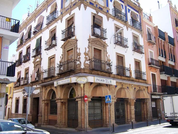 Apartamentos Rg Arenal Sevilla Szoba fotó
